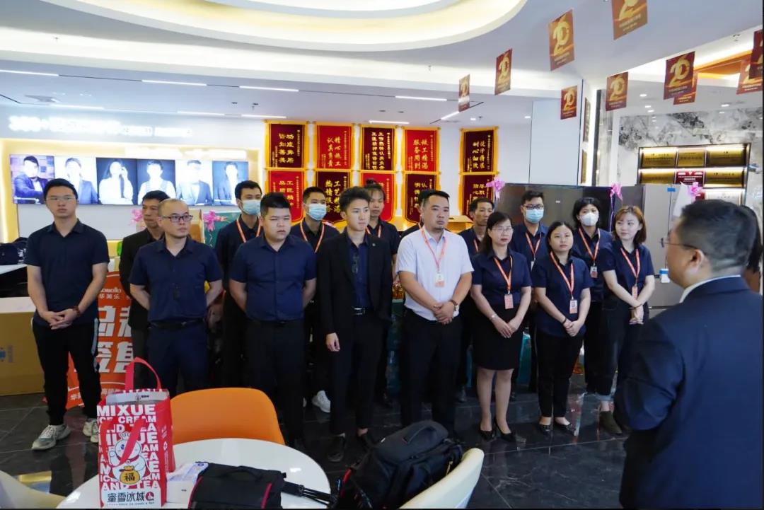 聽(tīng)說(shuō)，華美樂(lè)這2家店，開(kāi)業(yè)第一天就被擠爆了！